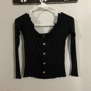 Size small women’s off the shoulder long sleeve